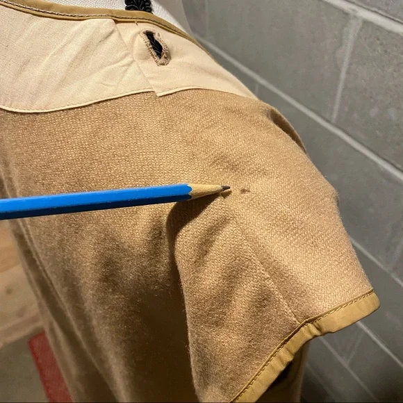 Burberry Tan Trench Coat - Picture 8 of 16